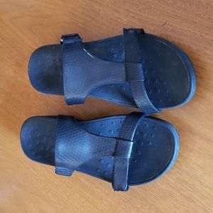 Vionic black sandals, size Eu 39